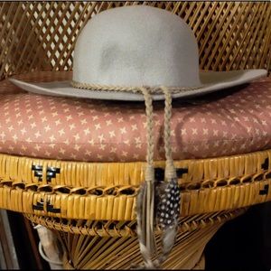 Boho wide-brimmed hat with hanging feathers